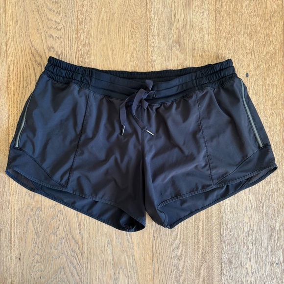 Lululemon Hotty Hot Short 2.5” Black Reflective Stripe Size 10 running training - Picture 2 of 7